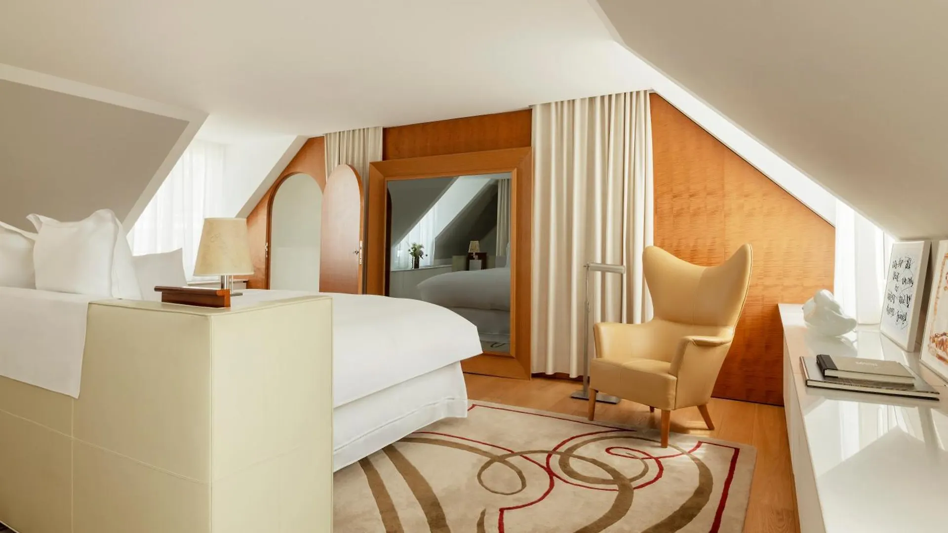 Le Royal Monceau Raffles Hotel 5*
