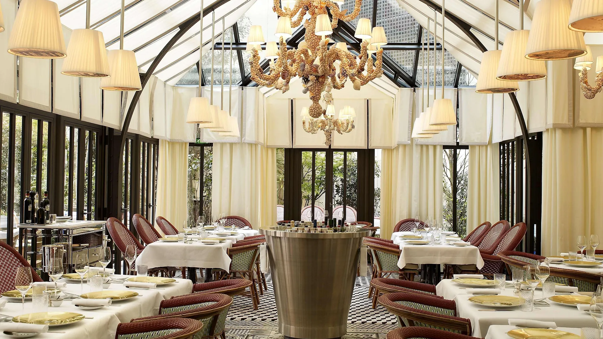 Le Royal Monceau Raffles 5*