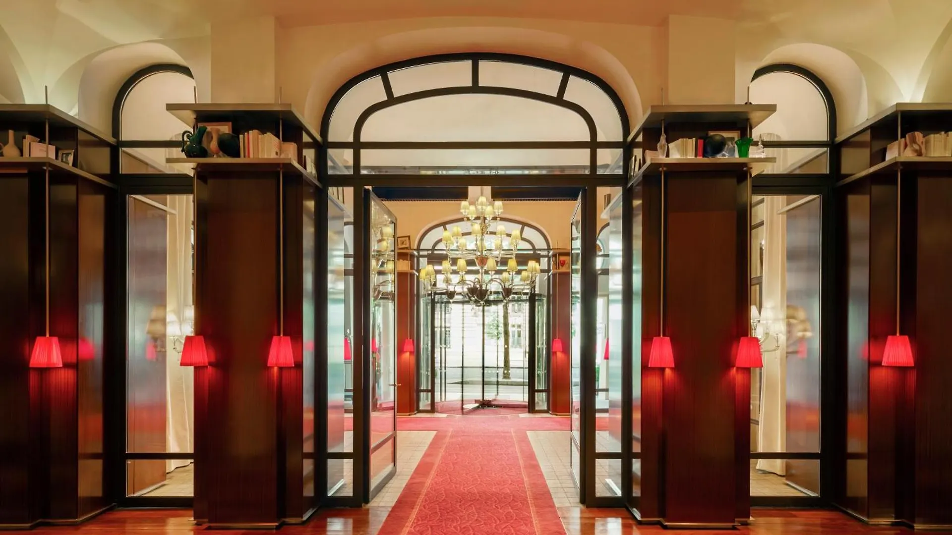Hotell Le Royal Monceau Raffles