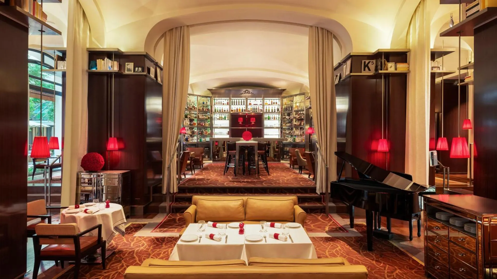 Hotell Le Royal Monceau Raffles 5*